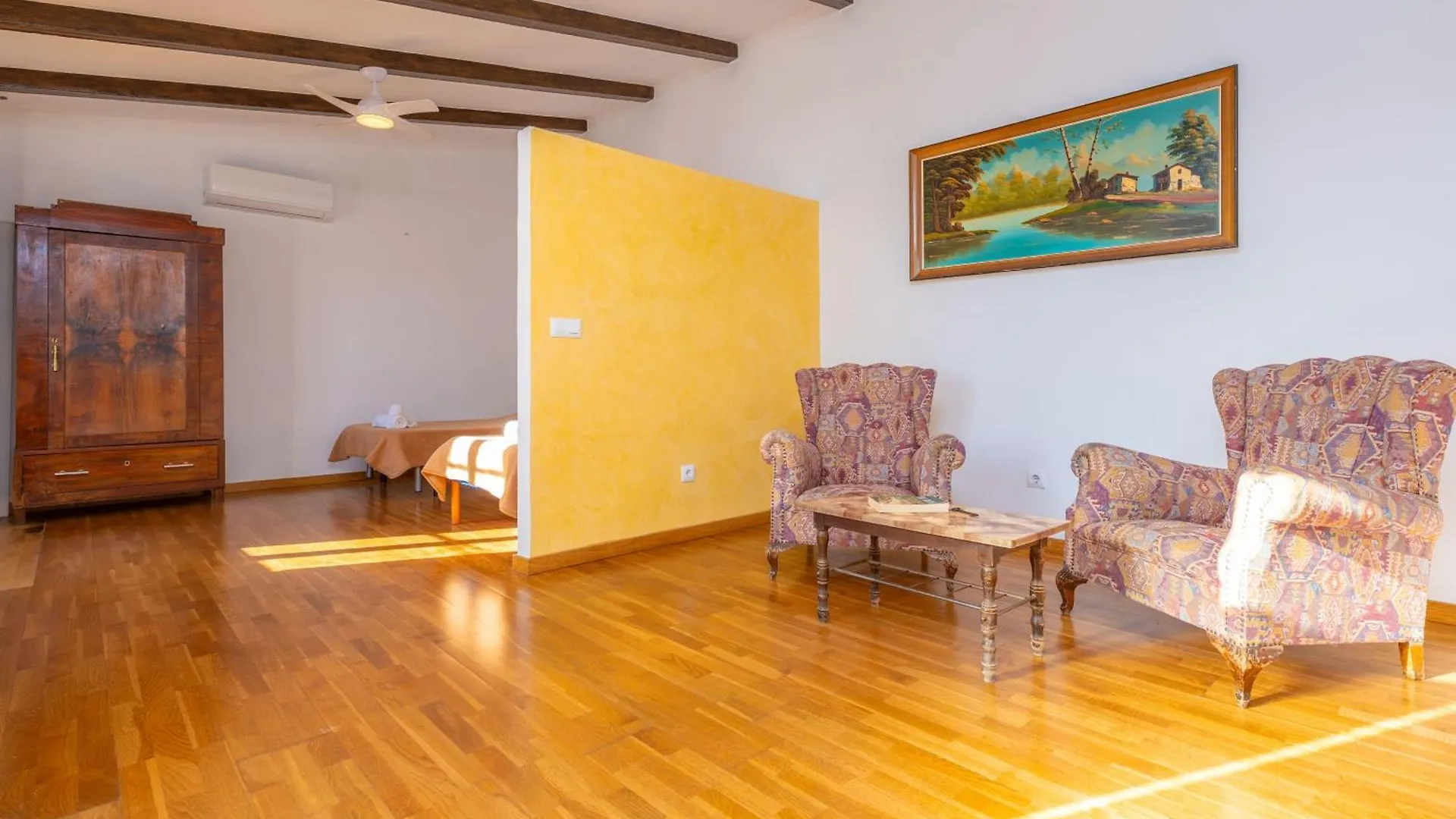 Ca N'Abrines Villa Lloseta
